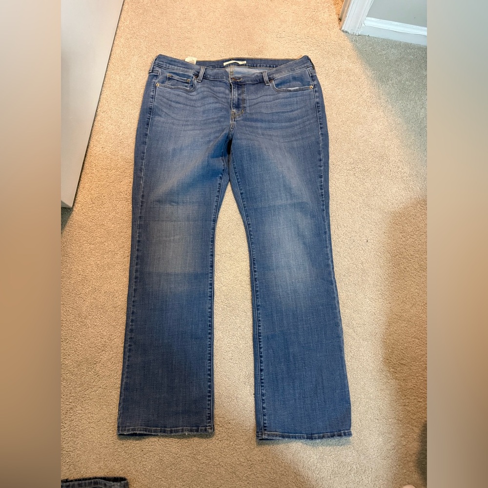 Levi’s classic bootcut denim jean non distressed women’s 16w.